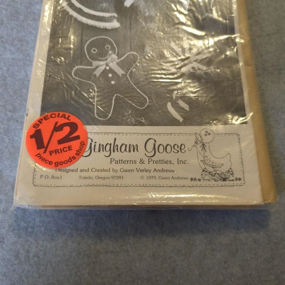 Gingham Goose Christmas Boutique Pattern 1979 Wall Door Décor 20–24